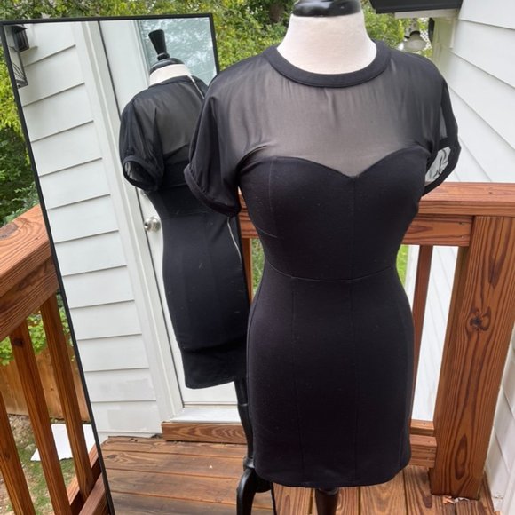 Robbi & Nikki Black Dress with Sheer Neckline and Polyester Body, Metal Zipper - Picture 2 of 7